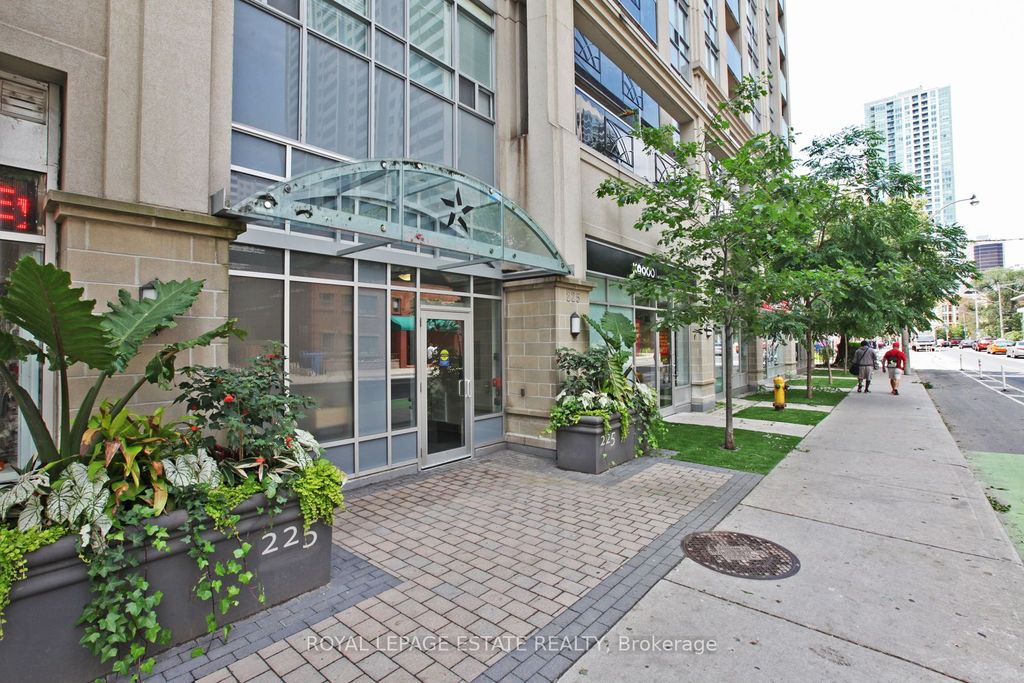 Photo of 225 Wellesley Street E #512, Toronto, ON M4X 1X8 (MLS # C13132274)
