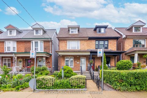 Photo of 92 Bellwoods Avenue, Toronto, ON M6J 2P4 (MLS # C12438511)