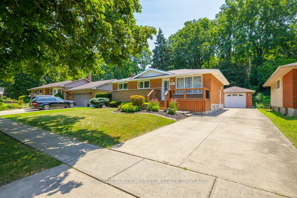 Photo of 4 Parkhill Road, St. Catharines, ON L2T 1V6 (MLS # X13590978)