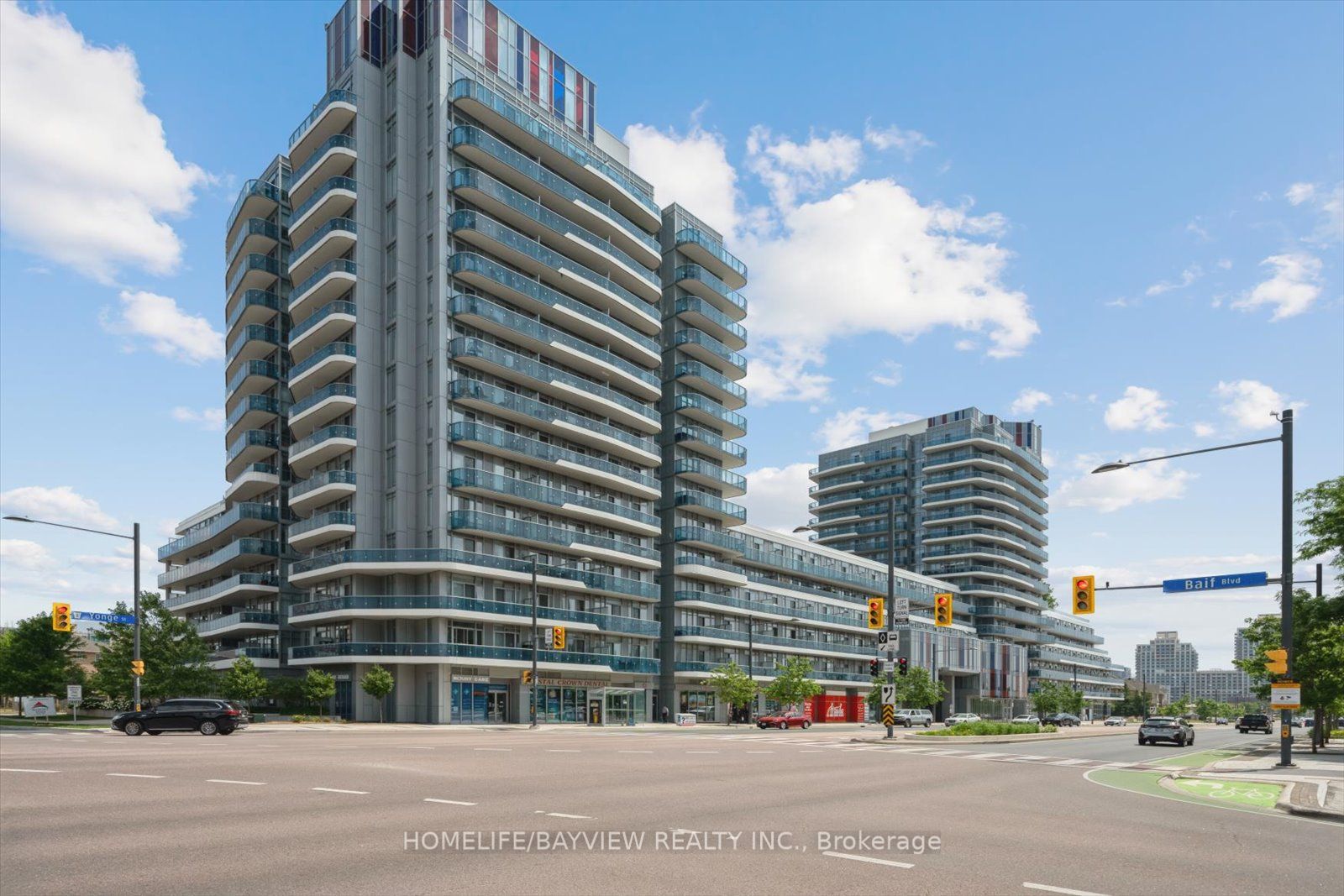 9471 Yonge Street 220