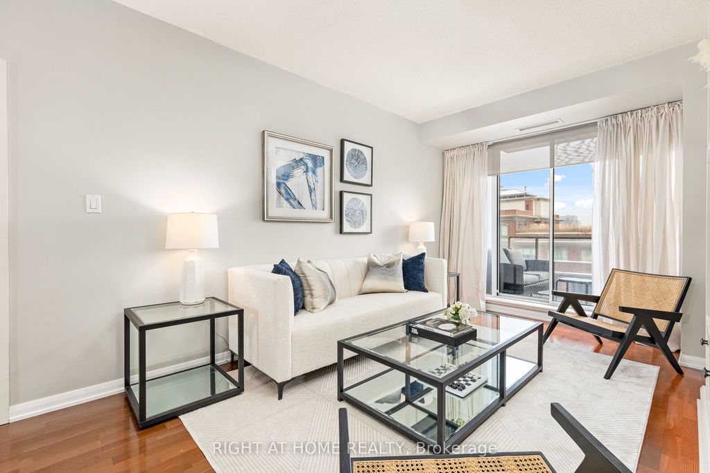 Photo of 18 Beverley Street #703, Toronto, ON M5T 3L2 (MLS # C12290982)