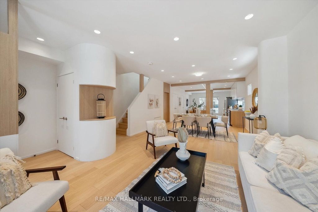 Photo of 7 Ivy Avenue, Toronto, ON M4L 2H6 (MLS # E12373920)