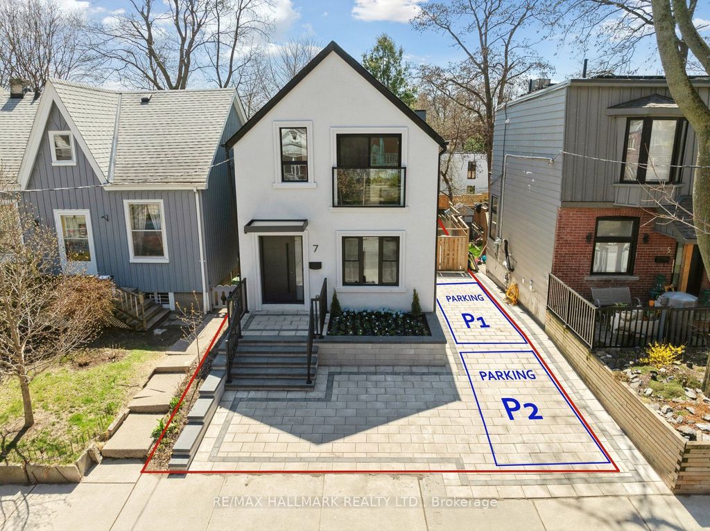 Photo of 7 Ivy Avenue, Toronto, ON M4L 2H6 (MLS # E12373920)