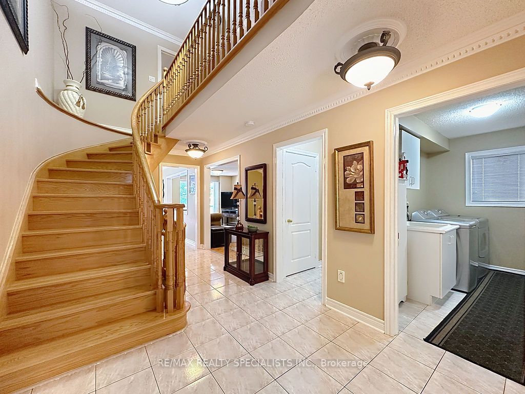 9 Siesta Court