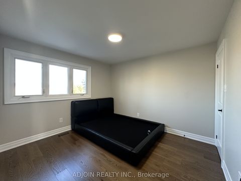 3366 Mulcaster Road Room 1 Mississauga ON L5L 5A7