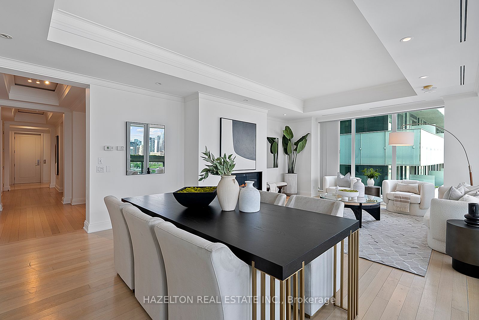 206 Bloor Street W 1402