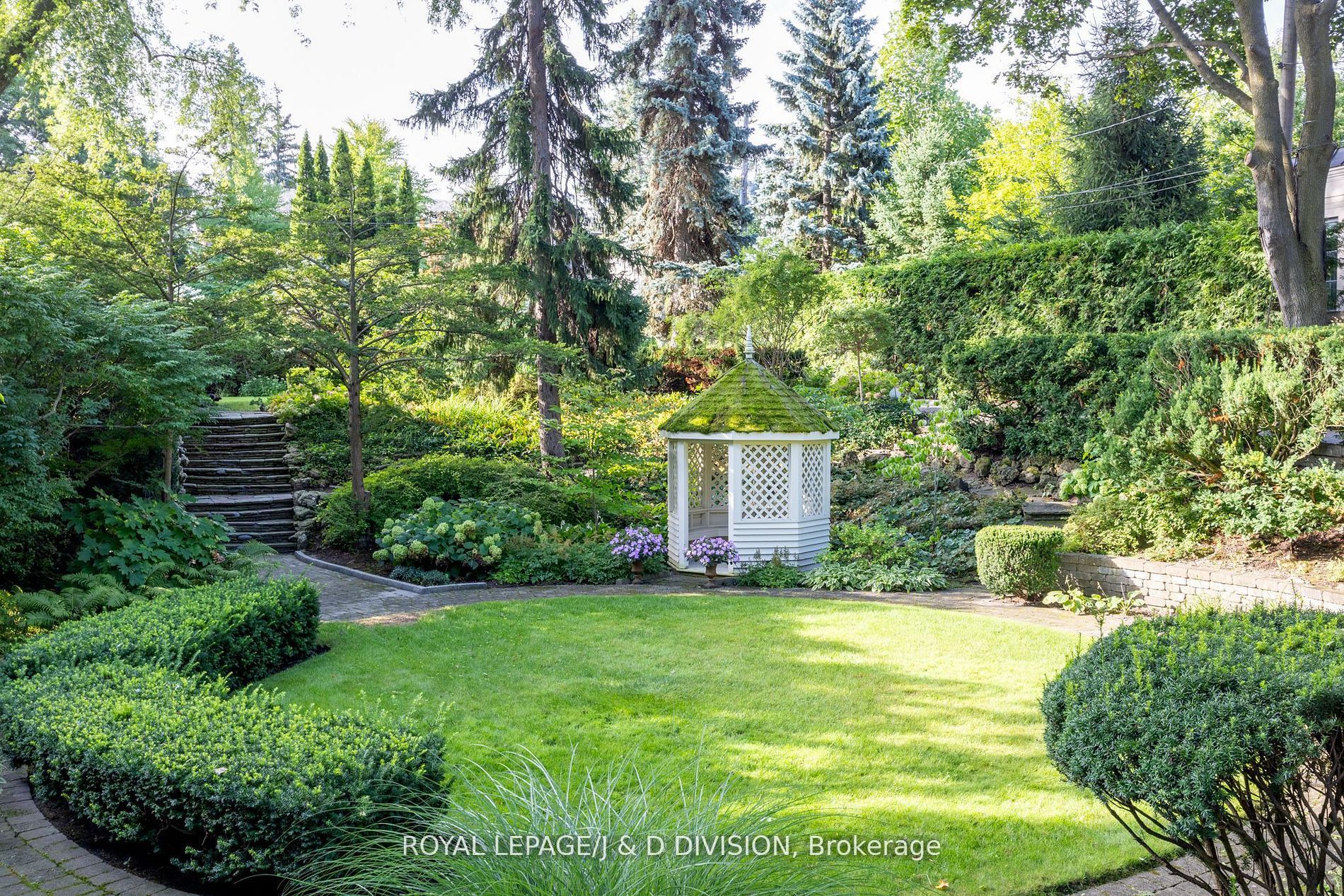 12 Forest Glen Crescent