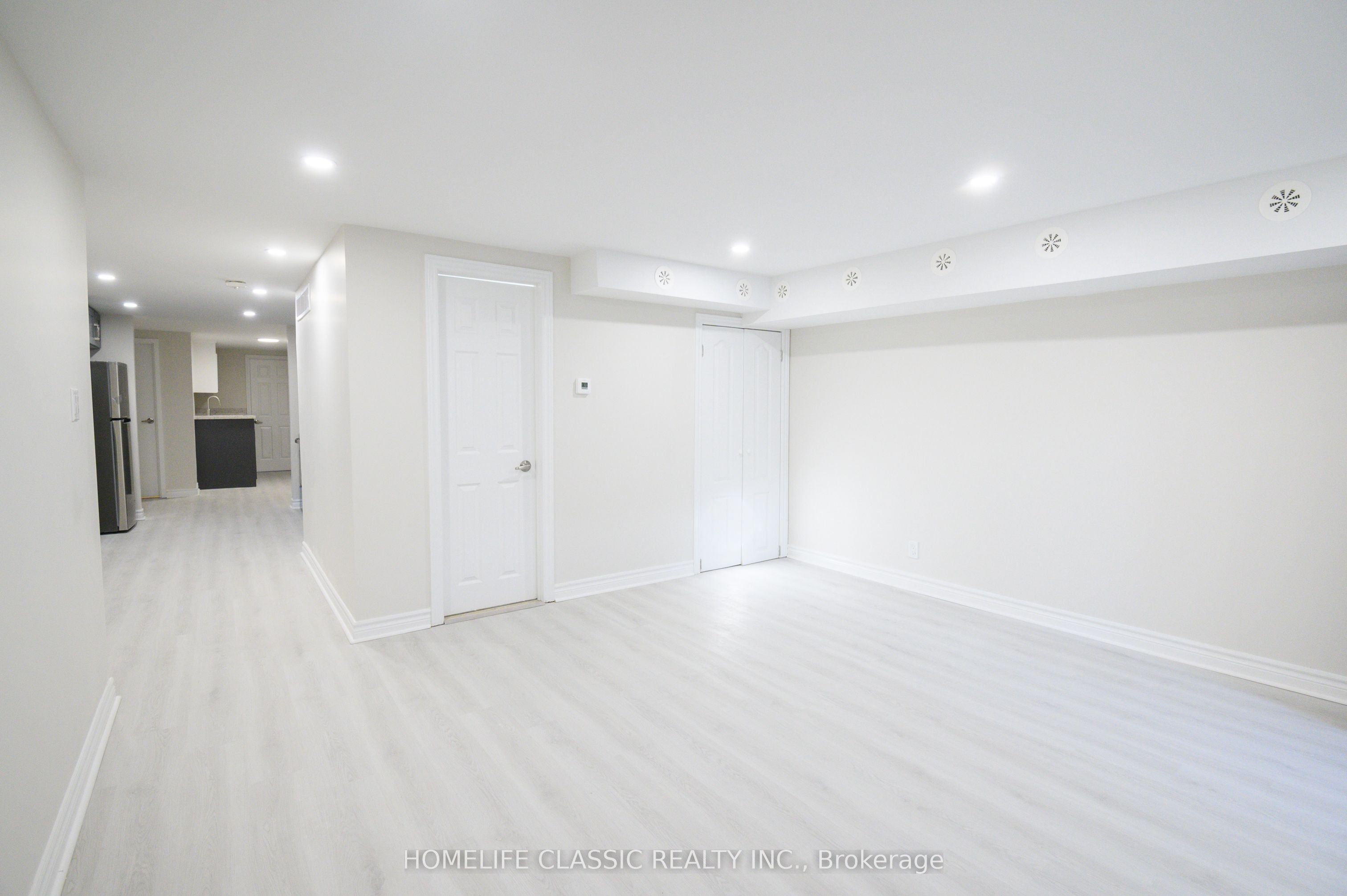 2915 Bur Oak Avenue Lower Unit