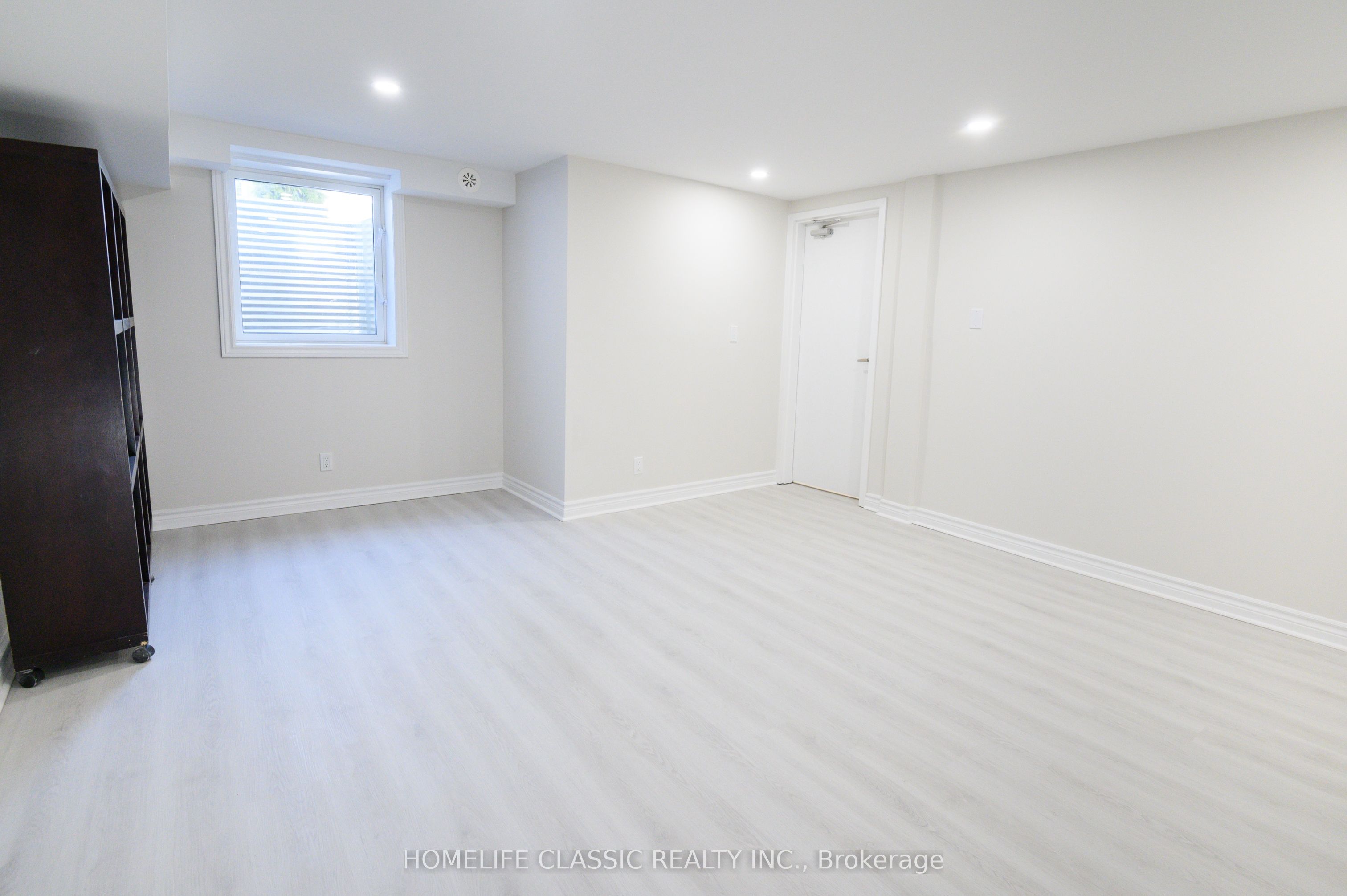 2915 Bur Oak Avenue Lower Unit