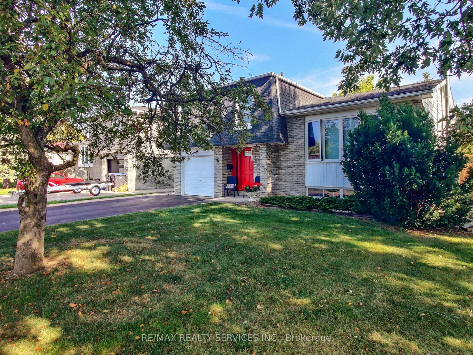 16 Grassington Crescent