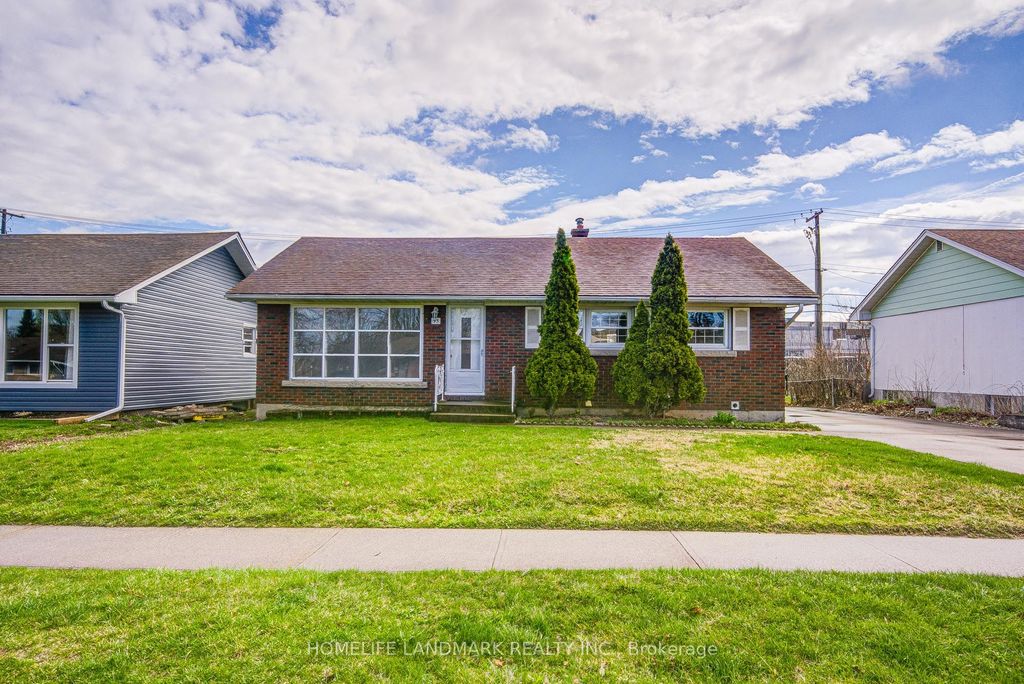 Photo of 95 Jacobson Avenue, St. Catharines, ON L2T 3A4 (MLS # X12996276)