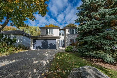 82 Grandview Avenue Markham ON L3T 1H4