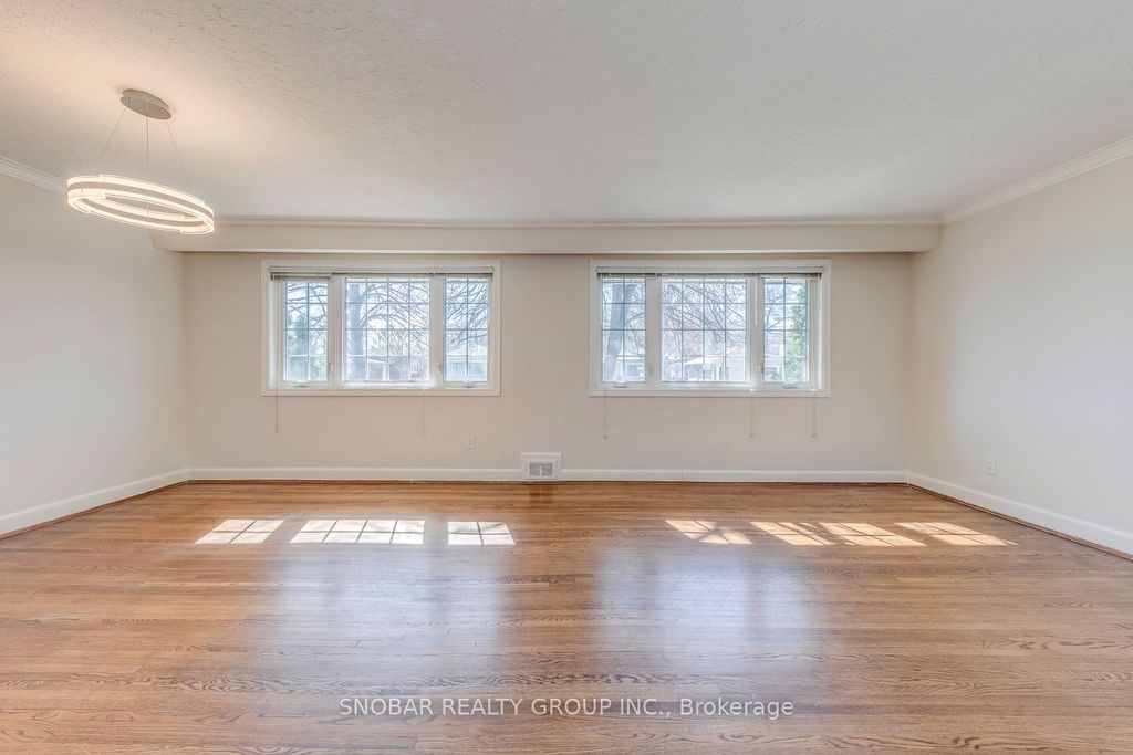 Photo of 7 Golfwood Heights, Toronto, ON M9P 3L8 (MLS # W12974424)