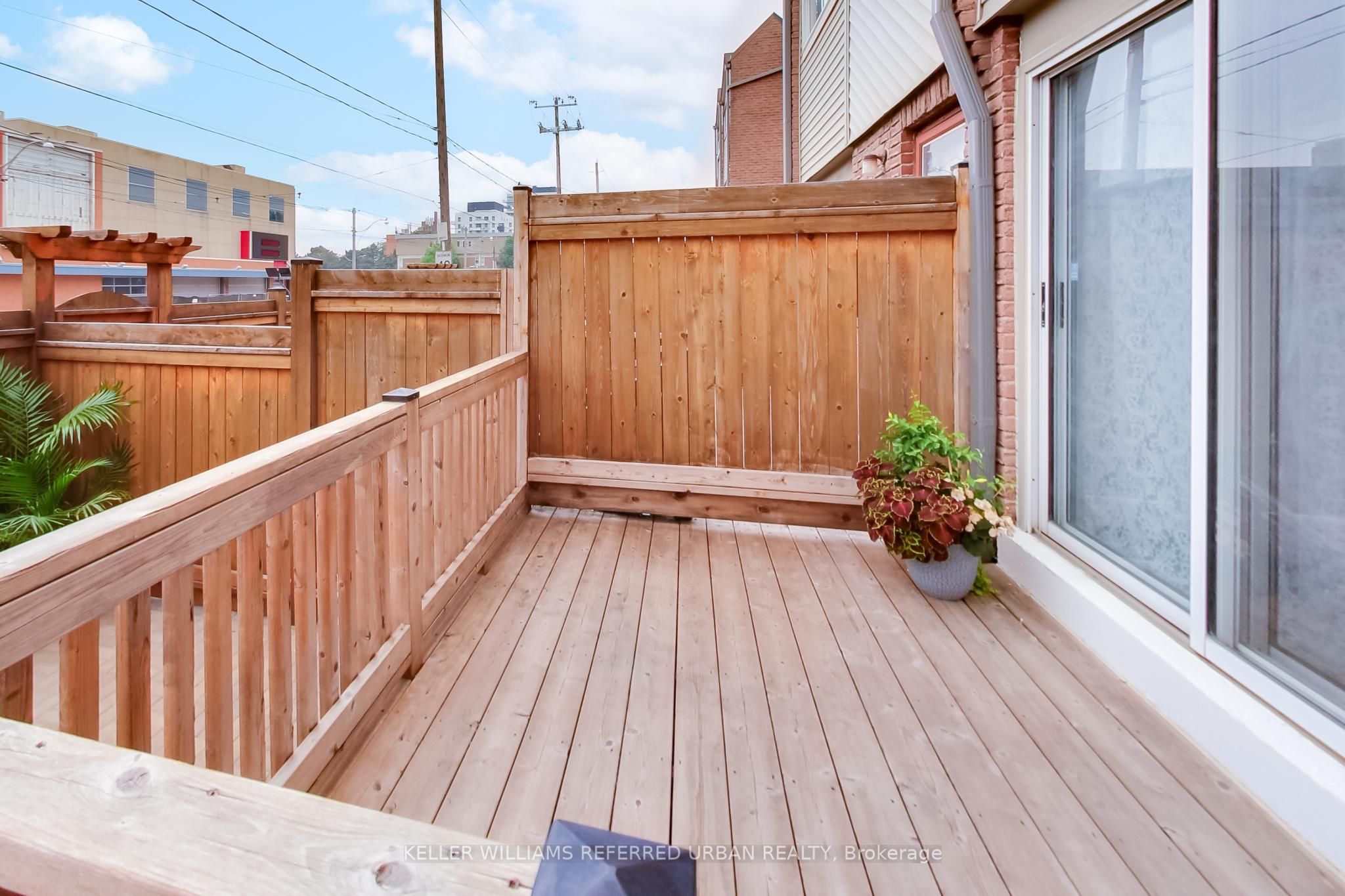 1666 Queen Street E 22