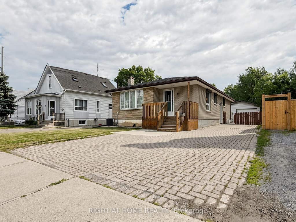 Photo of 5 Dundonald Street, St. Catharines, ON L2P 2A8 (MLS # X13428822)