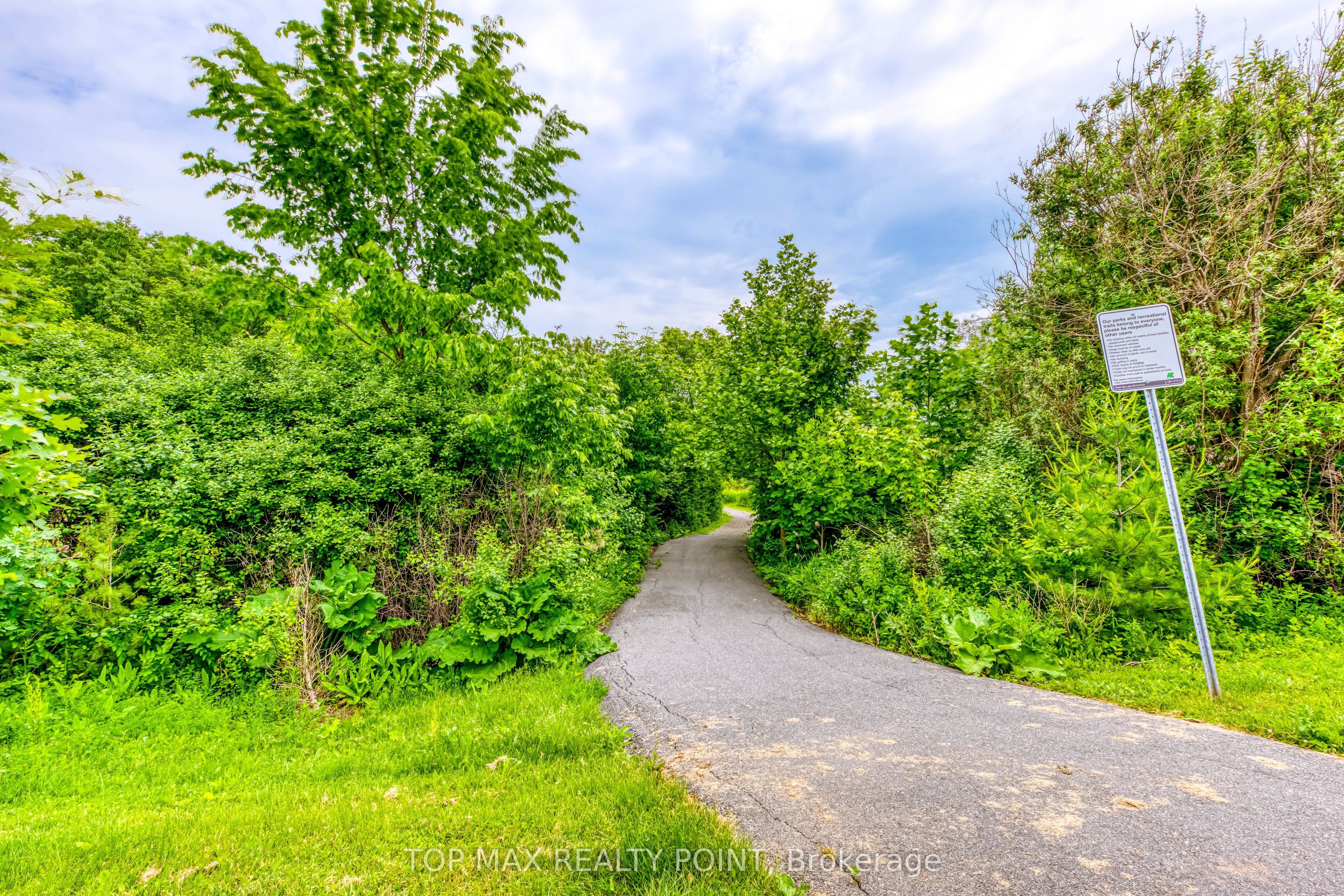2250 Rockingham Drive 4