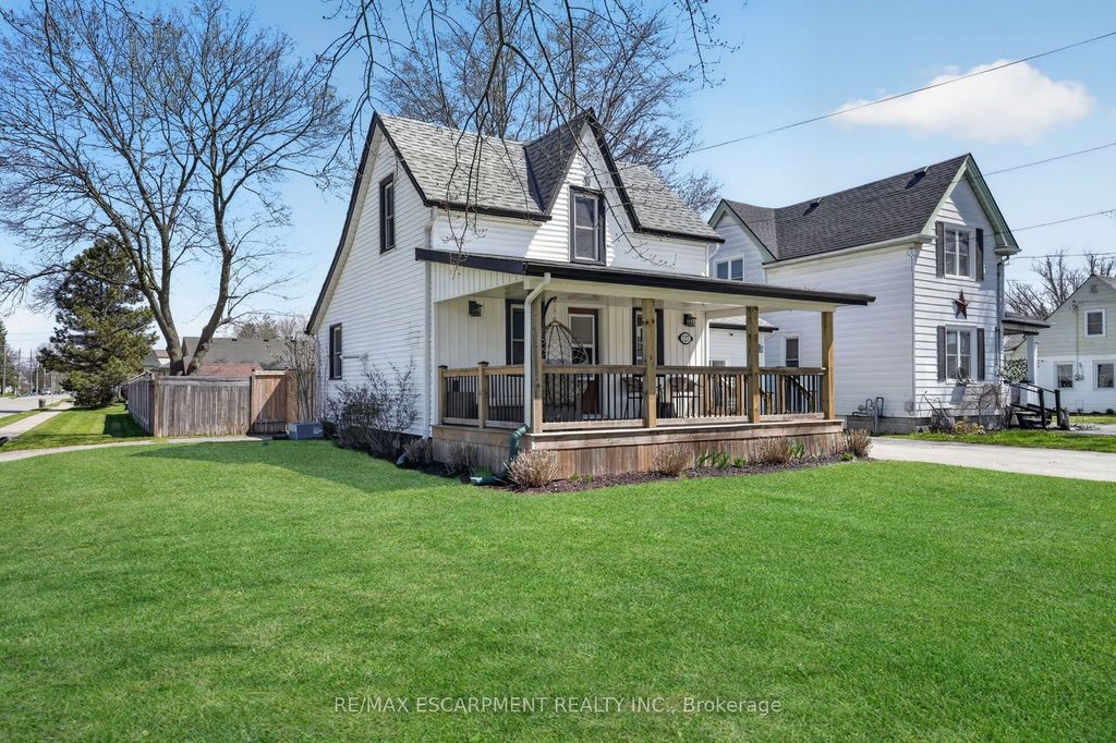 Photo of 127 Cross Street W, Haldimand, ON N1A 1N3 (MLS # X13042398)