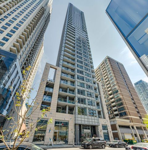 Property photo of 21 balmuto street 1101, toronto, ON m4y 1w4