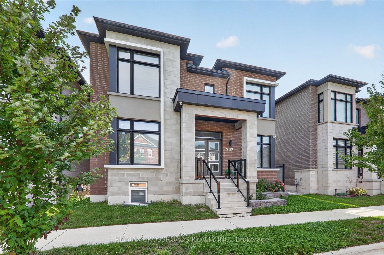 202 Webb Street Main and 2nd foloor