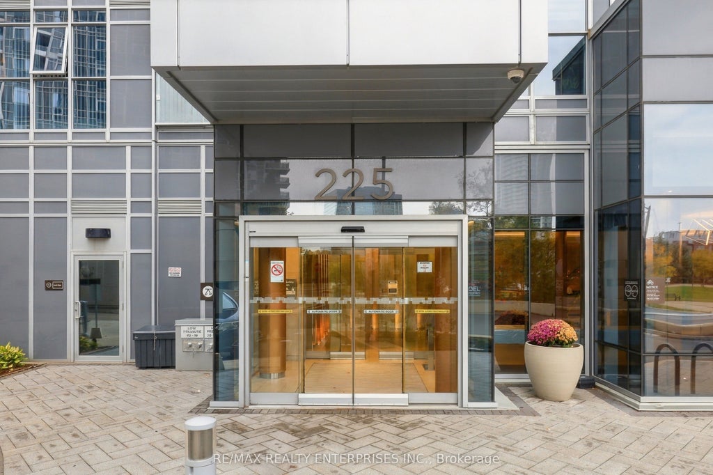 Photo of 225 Village Green Square #1004, Toronto, ON M1S 0N4 (MLS # E14089844)