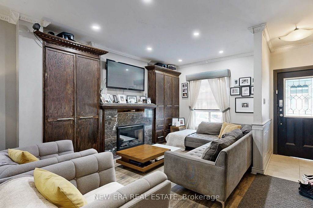 Photo of 53 Burnfield Avenue, Toronto, ON M6G 1Y4 (MLS # W12374897)