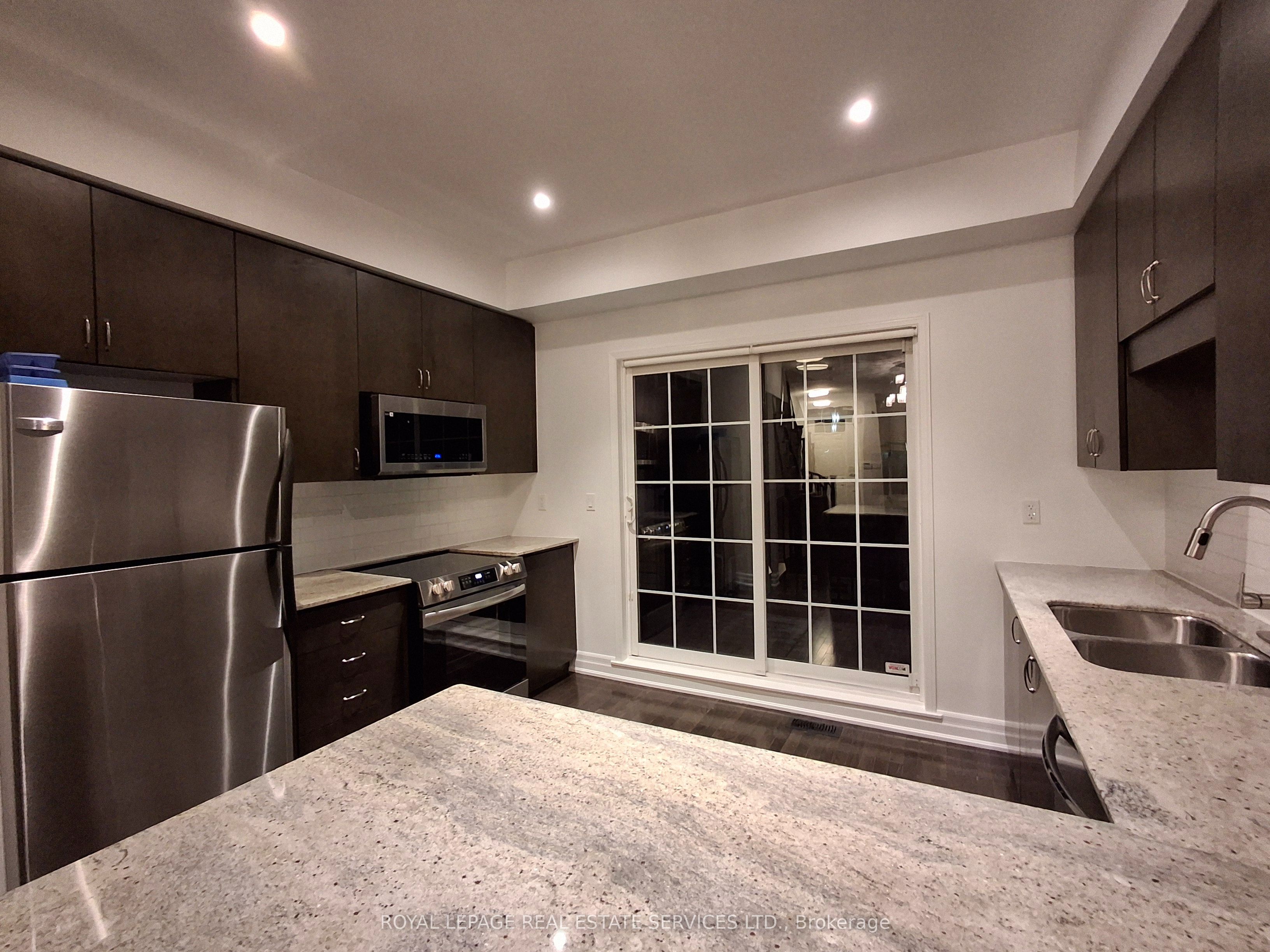 8 Windermere Avenue 15