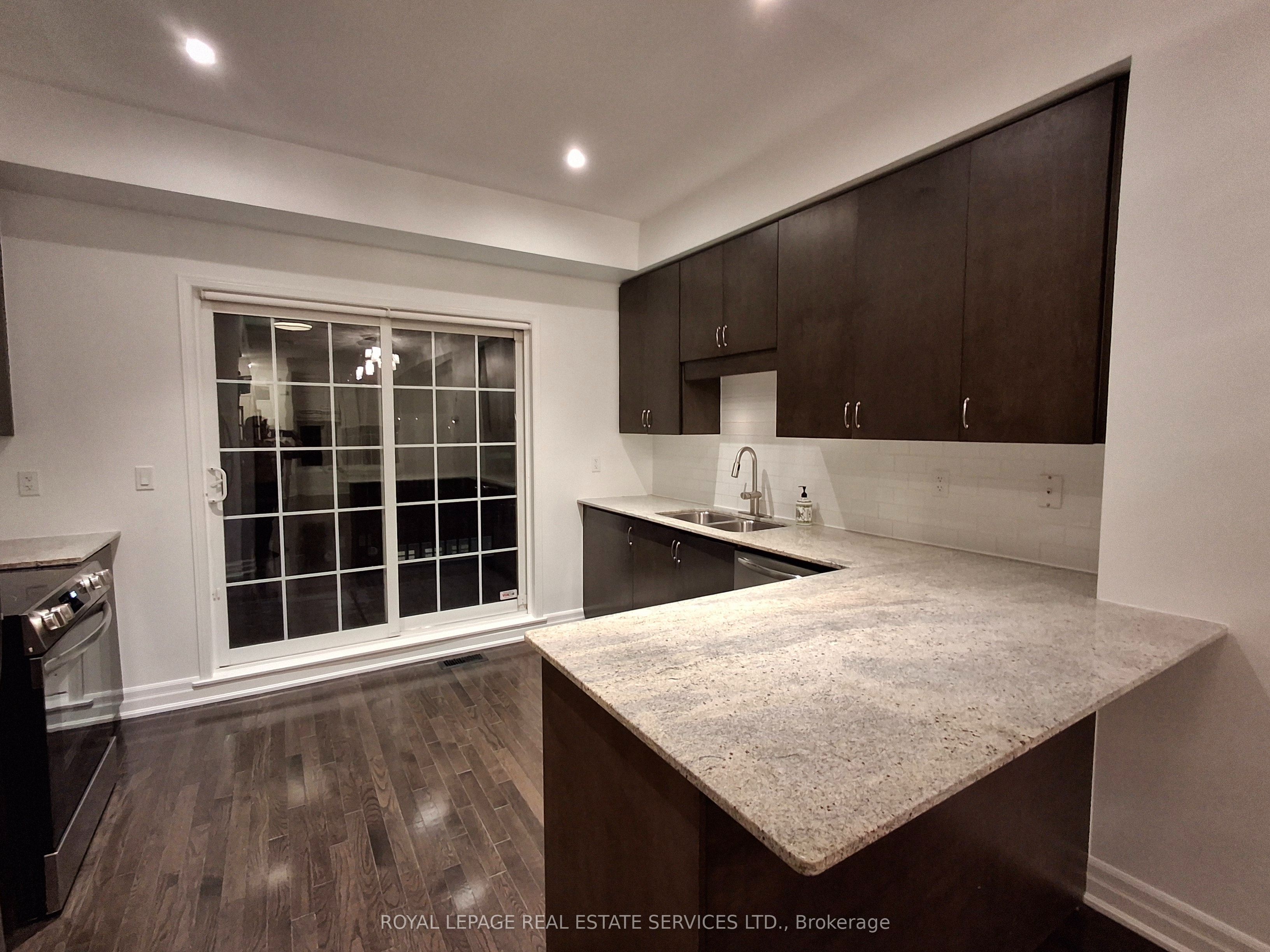 8 Windermere Avenue 15