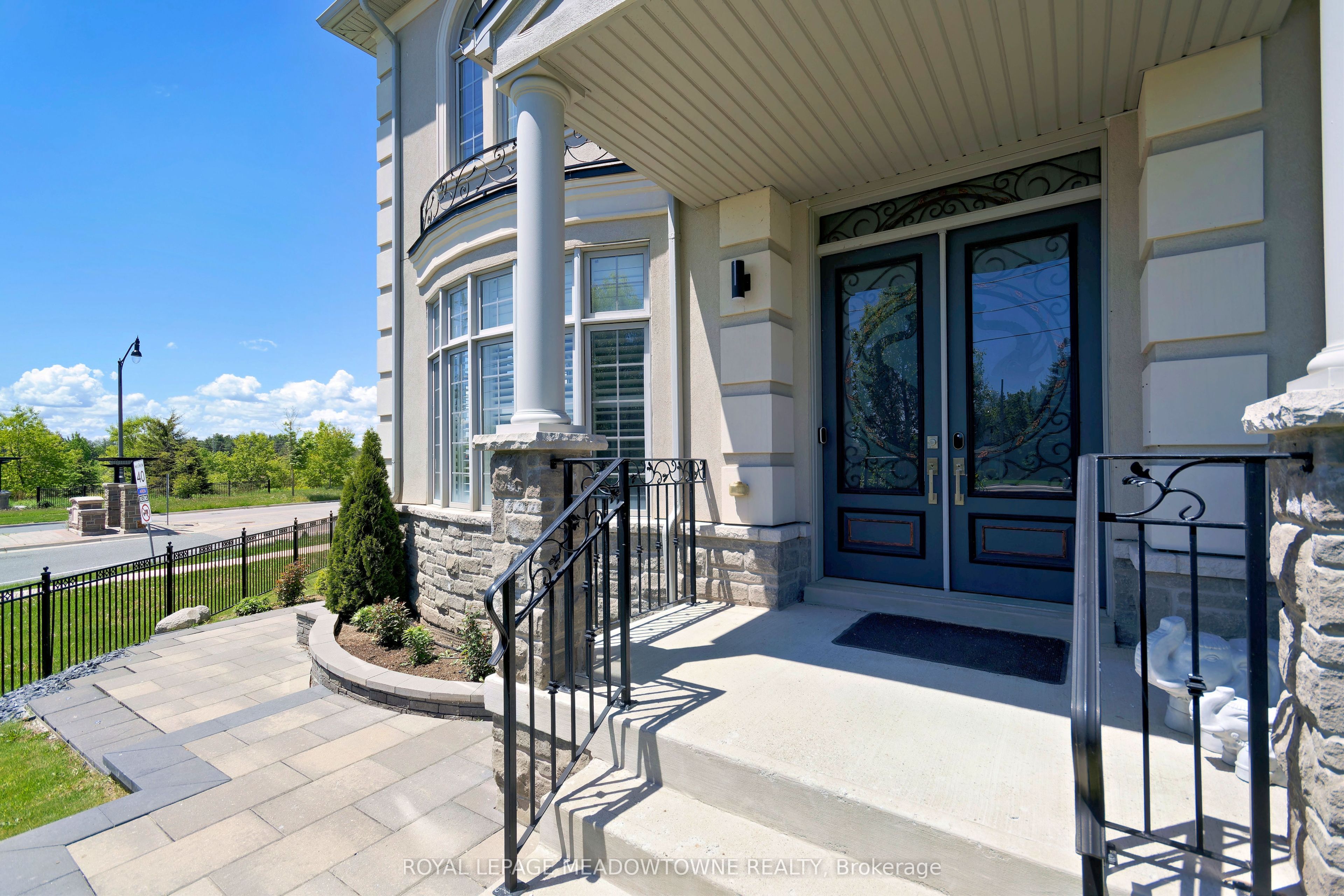 1 Royal West Drive