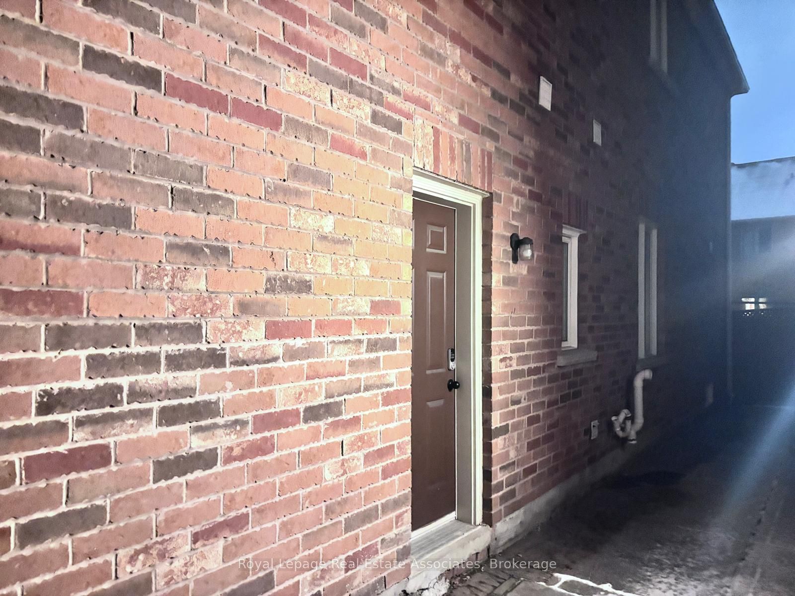 79 Princess Valley Crescent Bsmt