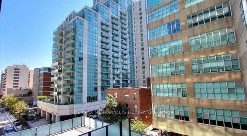 Photo of 185 Roehampton Avenue #301, Toronto, ON M4P 0C6 (MLS # C12443834)
