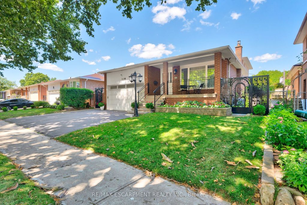 Photo of 1149 Dowland Crescent, Burlington, ON L7T 4C7 (MLS # W13087468)