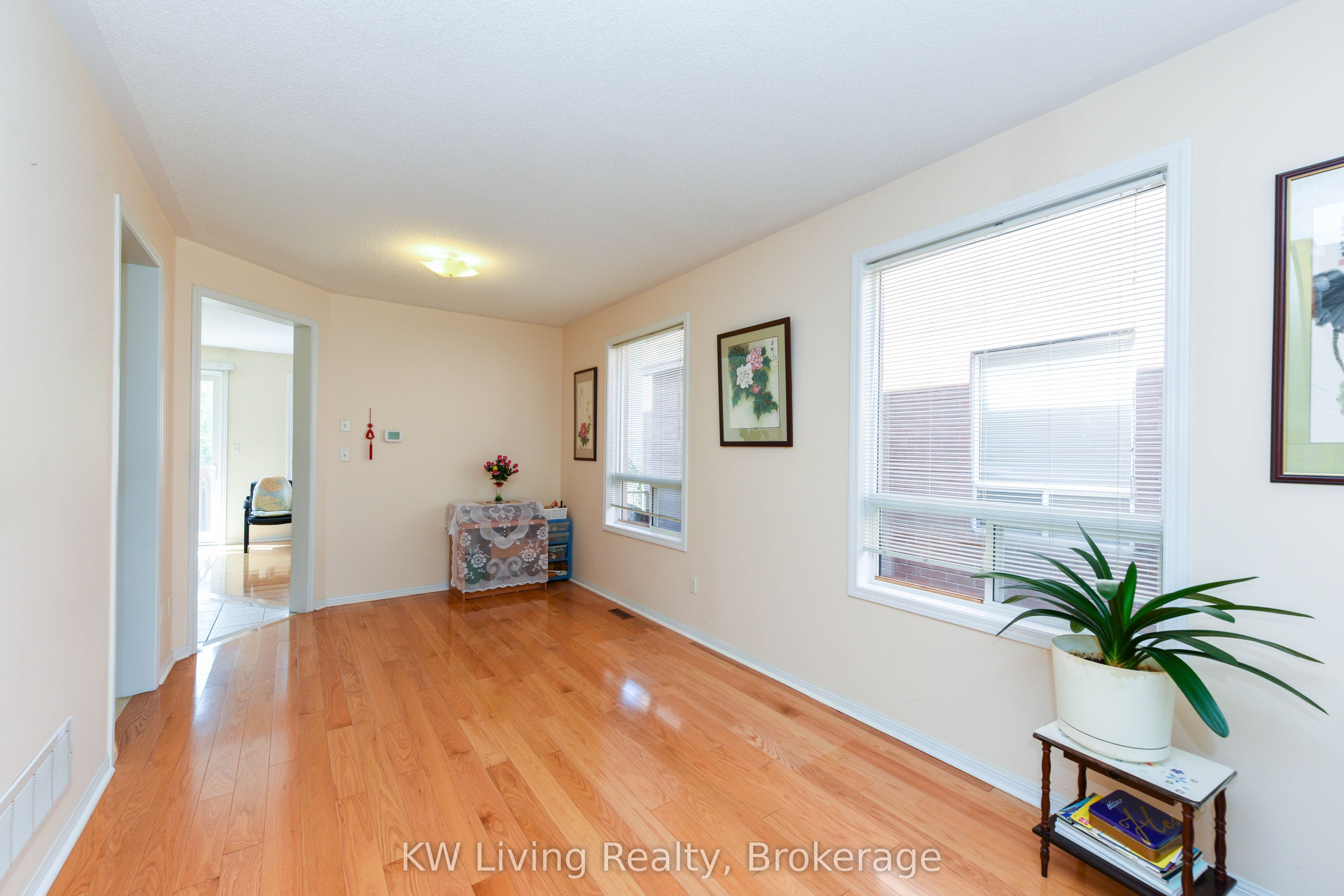 1387 Weir Chase