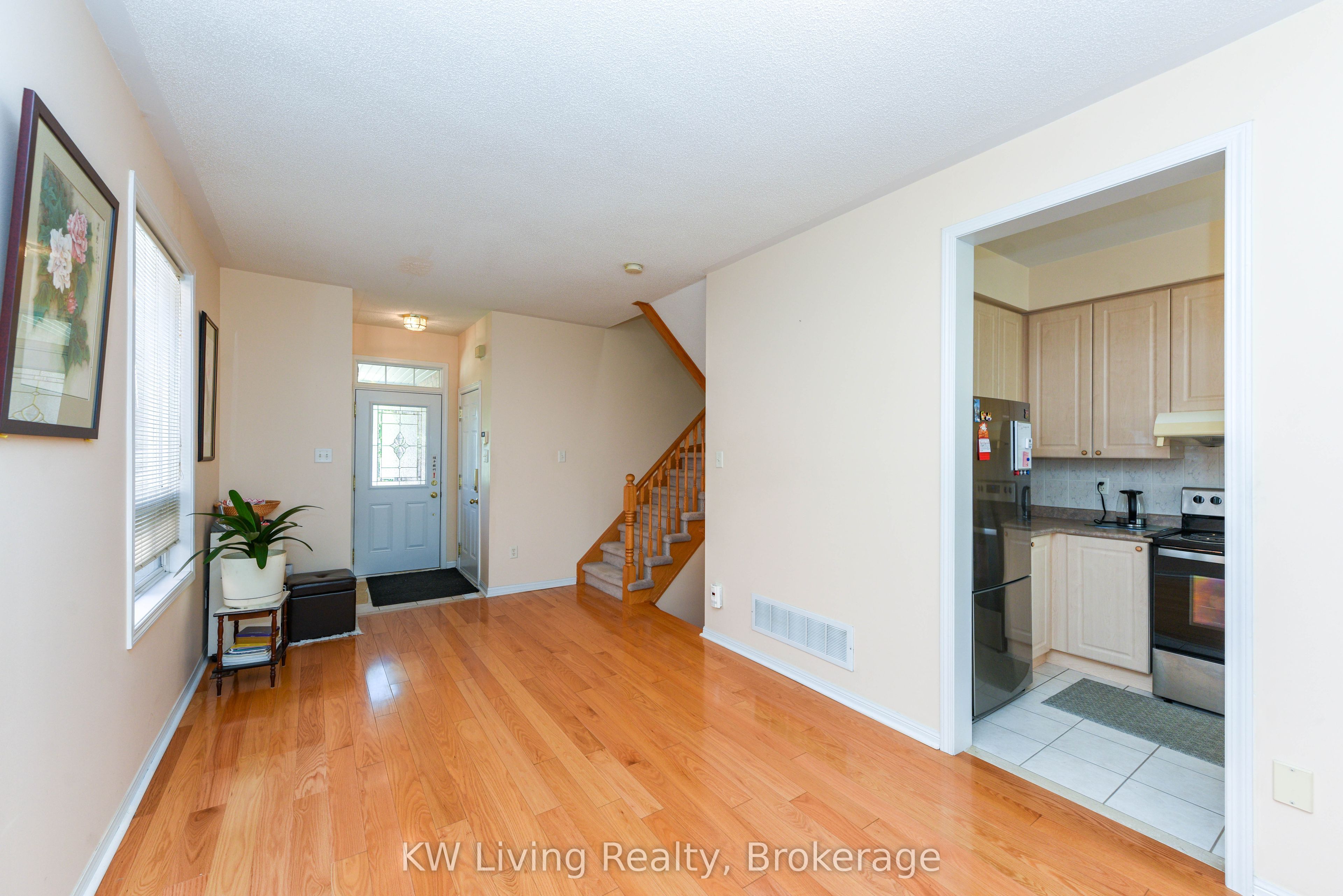 1387 Weir Chase