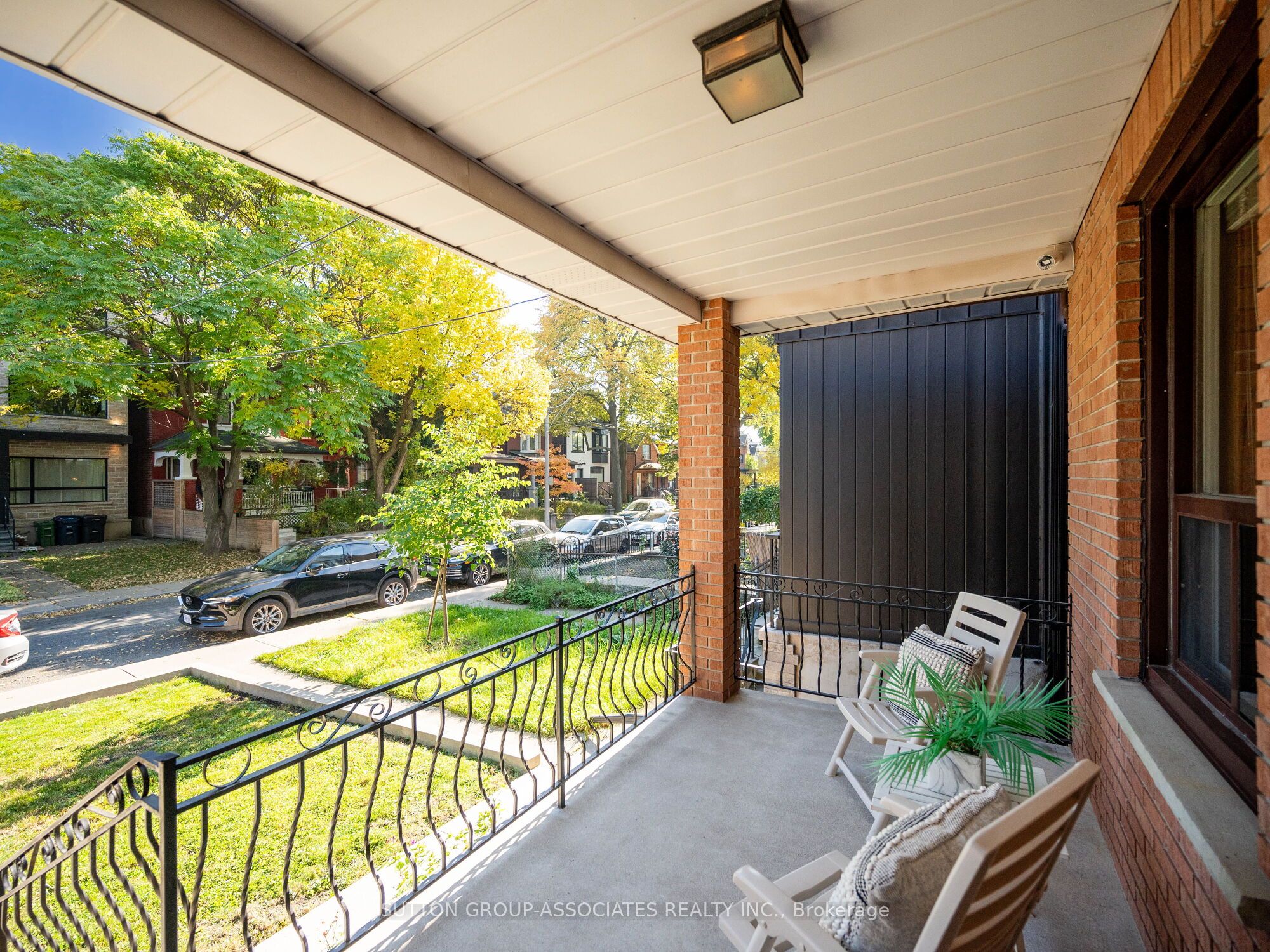 696 Crawford Street