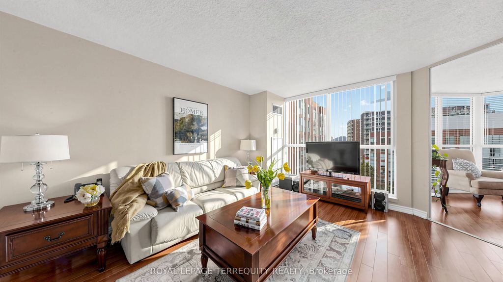 Photo of 22 Southport Street #833, Toronto, ON M6S 4Y9 (MLS # W12862636)