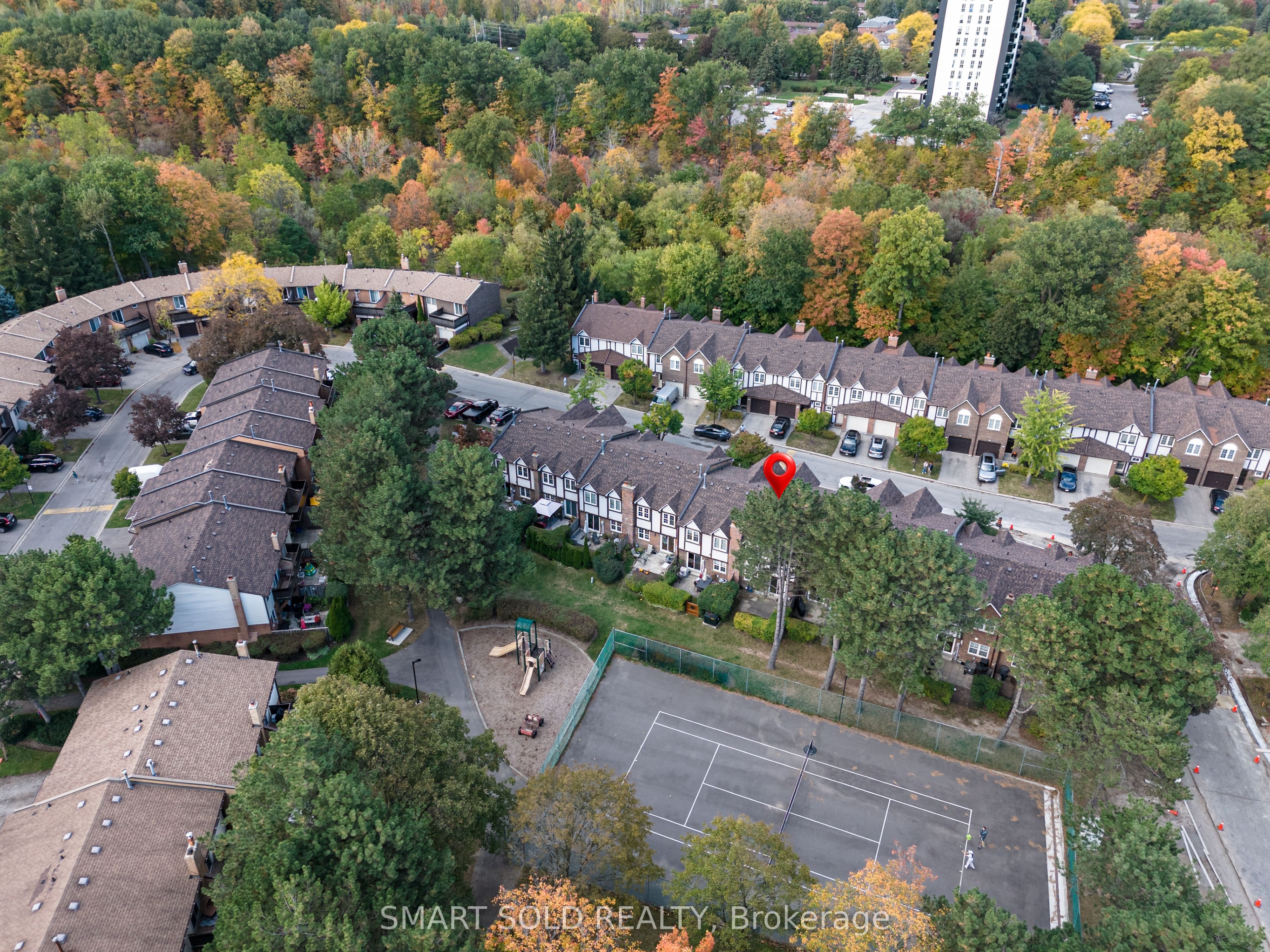 2120 Rathburn Road E 32