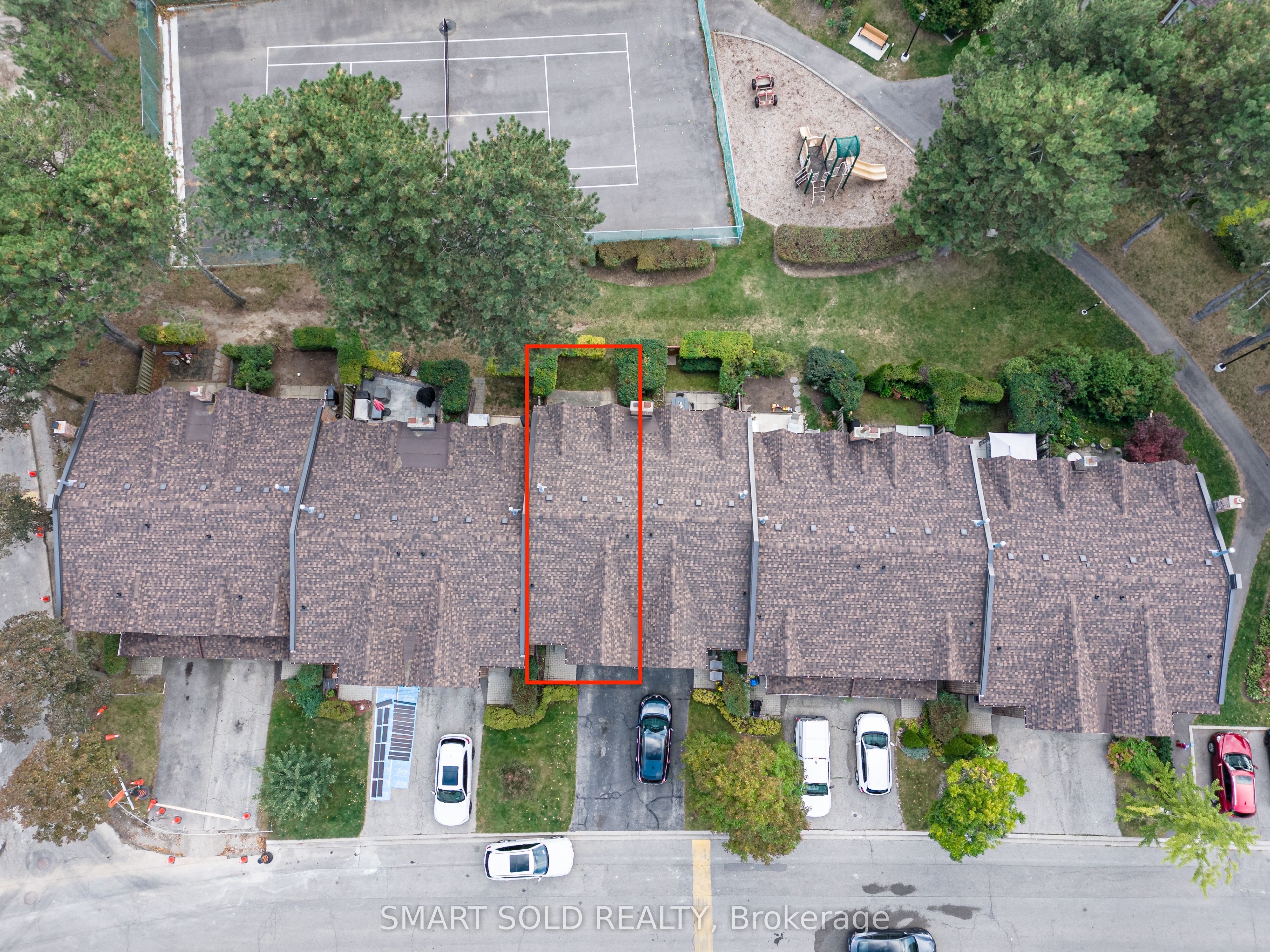 2120 Rathburn Road E 32