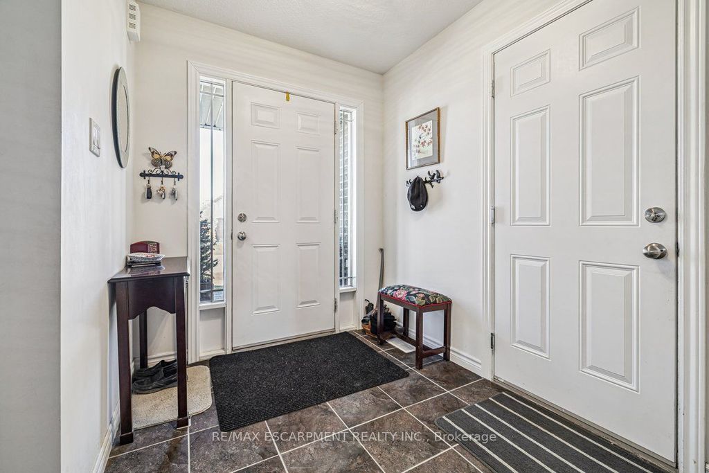 Photo of 20 Hudson Drive, Haldimand, ON N0A 1E0 (MLS # X12906238)