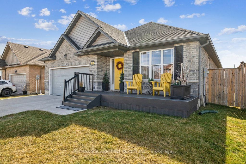 Photo of 20 Hudson Drive, Haldimand, ON N0A 1E0 (MLS # X12906238)