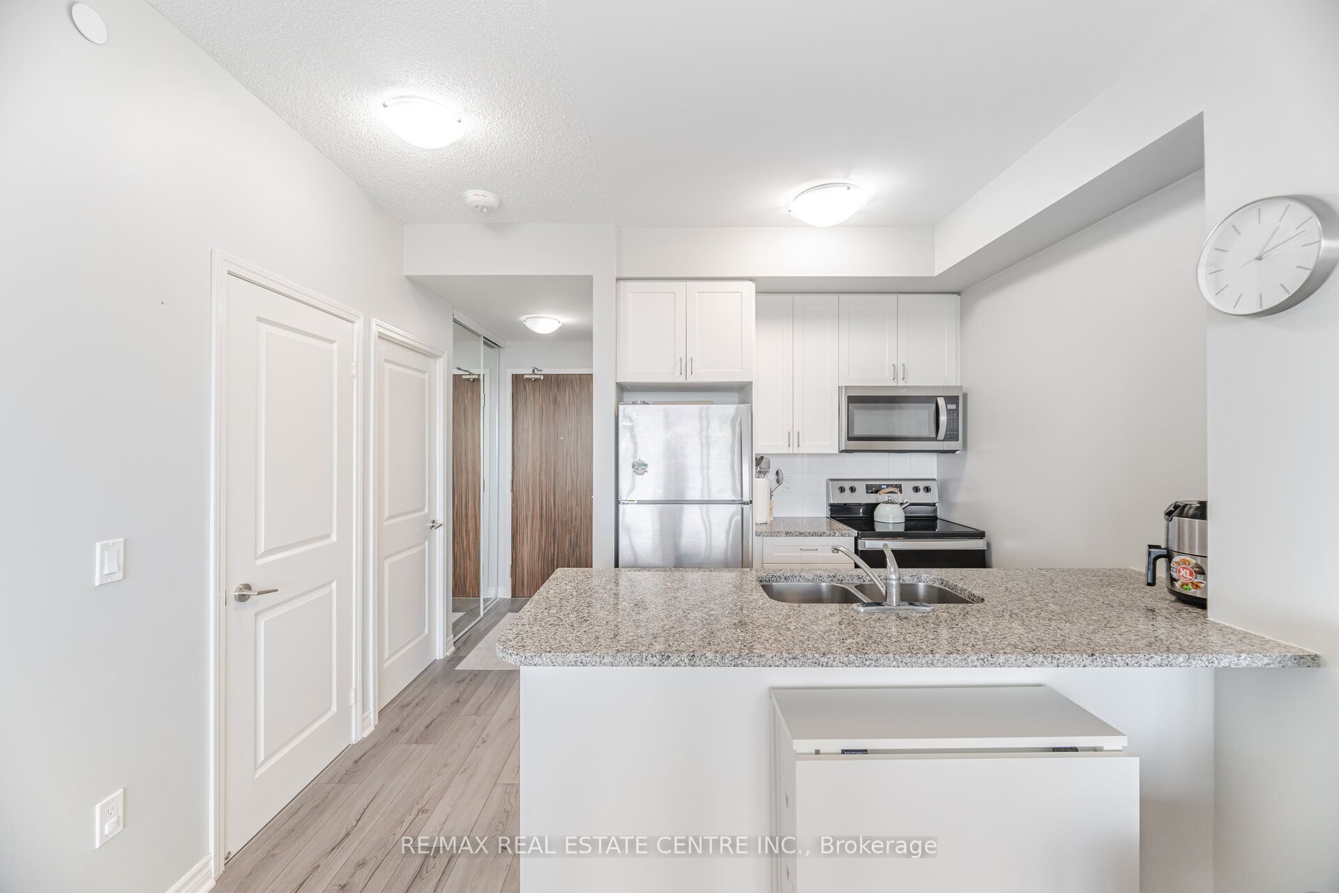 349 Rathburn Road 1717