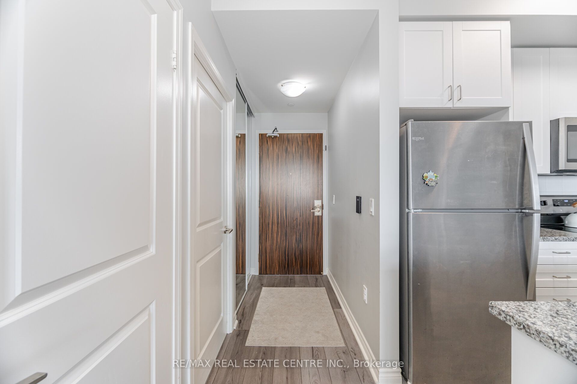 349 Rathburn Road 1717