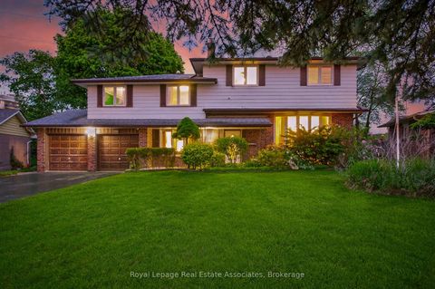 2072 Sava Crescent Mississauga ON L5A 1E1