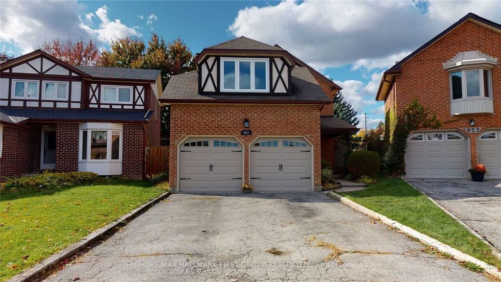 Photo of 951 Gablehurst Crescent, Pickering, ON L1V 5G6 (MLS # E12861046)