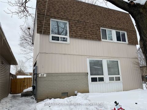 22 Hazelglen Court Brampton ON L6S 1N7