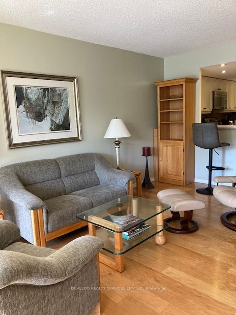 33 Weldrick Road E 207