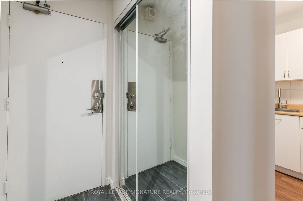 Photo of 40 Homewood Avenue #2108, Toronto, ON M4Y 2K2 (MLS # C12804976)