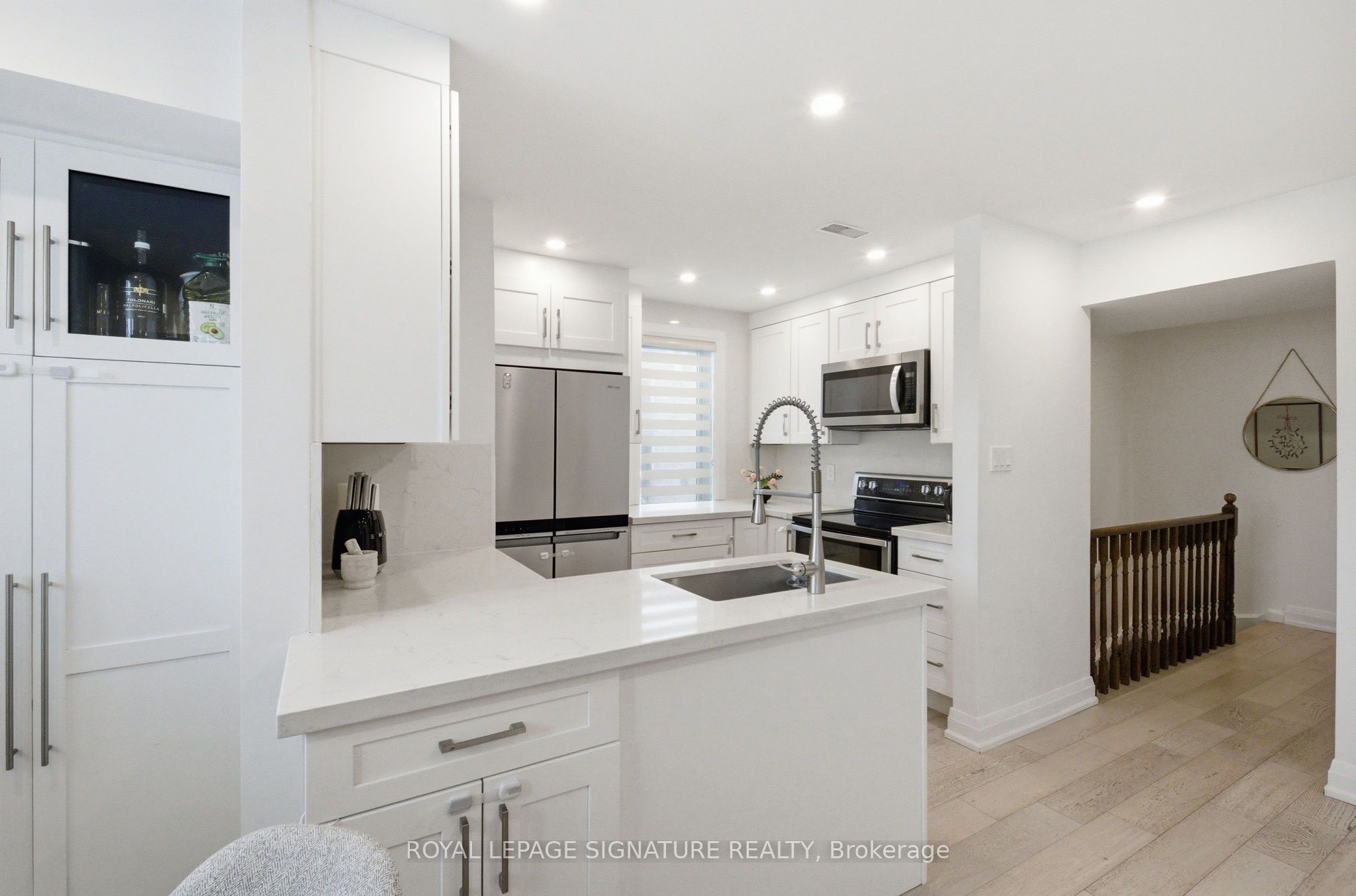 75 Weldrick Road E 1029