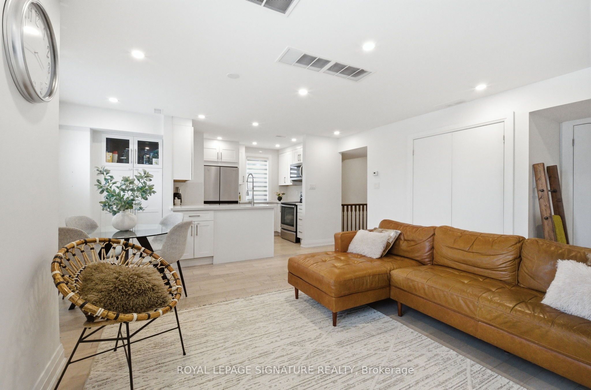 75 Weldrick Road E 1029