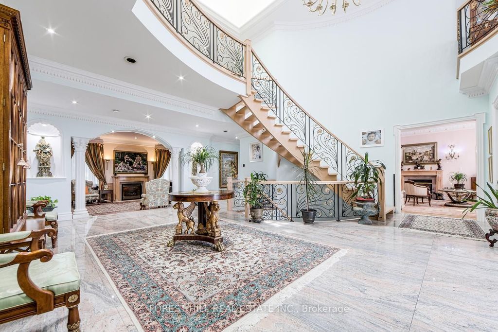 Photo of 46 Wimpole Drive, Toronto, ON M2L 2L3 (MLS # C12419103)