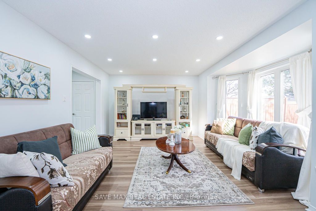 Photo of 40 Blue Spruce Street, Brampton, ON L6R 1C5 (MLS # W12554388)